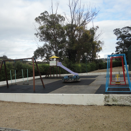 Limpeza e manutenção de parques infantis
