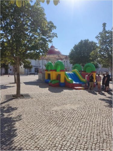 S&aacute;bados com divers&atilde;o - ao longo do mandato de 2021 a 2025, os s&aacute;bados dos meses de julho e agosto foram recheados de Anima&ccedil;&atilde;o para as crian&ccedil;as com a coloca&ccedil;&atilde;o de Insufl&aacute;veis nas Pra&ccedil;as e Pracetas da Vila